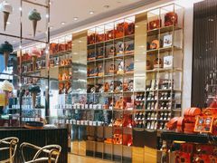 -VENCHI 闻绮(上海佛罗伦萨小镇店)