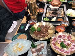 -臻牛烤肉