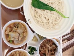 -剔八谷山西面馆(南内环店)