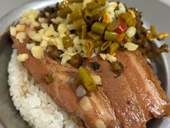 -梁阿婆廿年老牌扣肉糯米饭