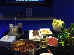 -唯爱KTV聚会餐厅(仙林东城汇店)