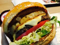 -The Habit Burger Grill 哈比特汉堡(复兴soho店)