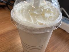 卡布奇诺瑞纳冰-瑞幸咖啡(绿地锦峰大厦店)