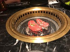 -山川小町·极番烧肉(新地假日广场店)