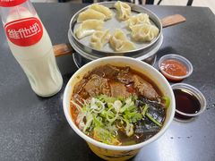 -薛记襄阳香辣牛肉面(平安路店)