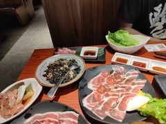 -山之屋炭火烧肉·生啤畅饮(大朗万科中央公园店)