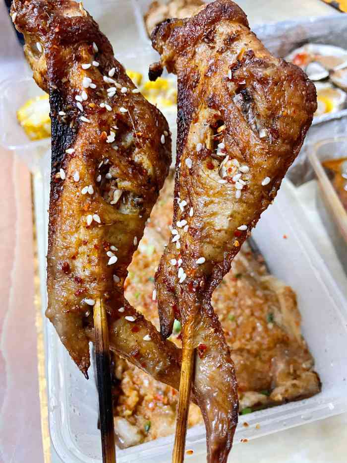 撸起袖子吧烧烤(沙井金沙童话店)-"点的是外卖 没想到很好吃 每一样都