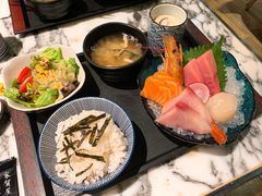 -家贺屋刺身寿司专门店