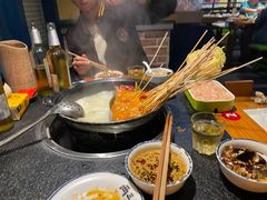 -两三事小郡肝串串香火锅(桂庙店)