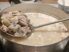 -尚尚仙·酸汤猪手·猪肚鸡火锅(华联万柳购物中心店)