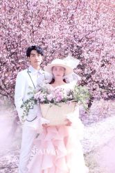 -雪中彩影婚纱摄影·微光艺术中心