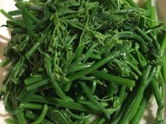 清炒丝瓜尖-隔壁老王·家常云南菜(花巷店)