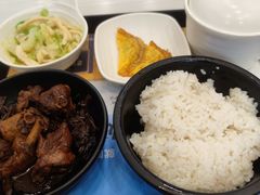 -老娘舅餐厅(黄龙体育中心店)