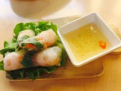 越南传统生包鲜虾春卷-来龙里 精致 东南亚餐室(万象城店)