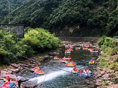 -安吉龙王山峡谷漂流