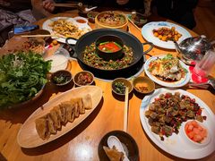 -苗阿哥酸汤牛肉火锅(体育场店)
