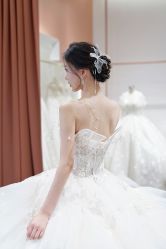 -派丽莫Pellimo原创设计婚纱品牌