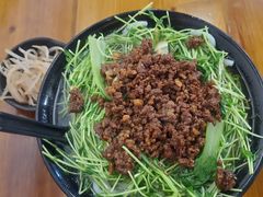 -丽虹云南过桥米线(兴工街店)