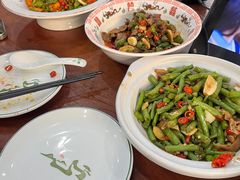 -湖南人家湘菜馆(镇江路店)
