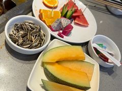 -海底捞火锅(新松江路生日主题店)