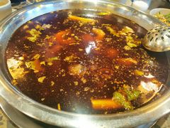 -肖肖酸萝卜鱼火锅(总店)