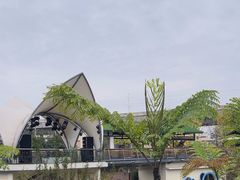 -茅草房·河畔园林火锅