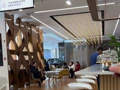 -上海宝信宝马4S店