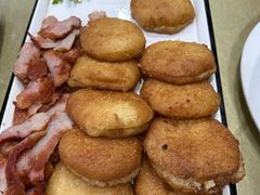 小饼炭烧肉-龙香居海鲜浑锅家常菜·特色驴肉