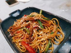 -悦享绿山墙西餐厅