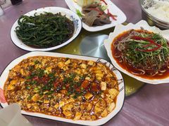 -洪霞餐馆