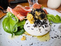 布拉塔奶酪色拉配黑松露-BOR Eatery(安福路店)