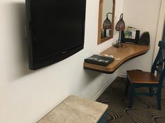 -泸州泸舍酒店(江阳区水井沟步行街店)