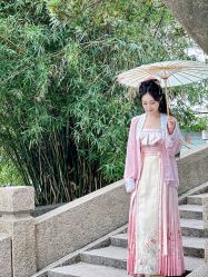 -一揽芳华汉服旗袍体验馆(拙政园店)