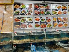 -鑫渔港海鲜本地菜·山海关浑锅(东戴河店)