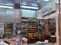 面包甜点陈列柜-老佛爷饼店