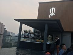 -The ROOF (通盈中心店)