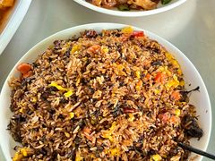 -丹水桥地锅鱼·翘嘴鲌·地方特色全鱼宴(丹江口大坝店)