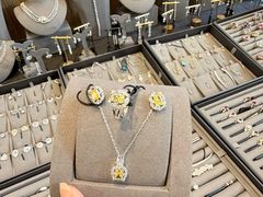 -广州周大福金融中心