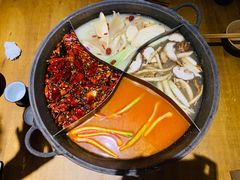四喜鸳鸯锅-白乐天毛肚火锅馆(解放碑店)