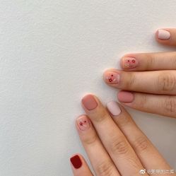 -Pink You美甲洗眉纹绣定制中心