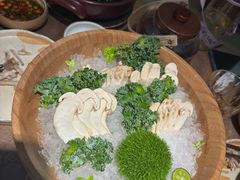 -蘑界·野生菌火锅(深业上城店)