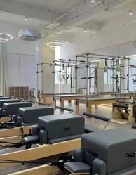 -亚太瑜伽普拉提学院