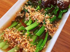 -Chom Cafe and Restaurant