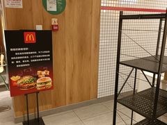 -麦当劳(玉桥中路店)