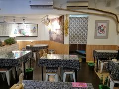 大堂-八两八金·莱芜特色炒鸡(市南漳浦路店)