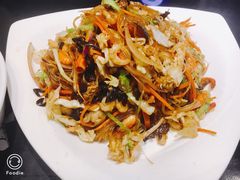 -聚汇三少·龙虾·中餐厅(莫邪路新天地店)