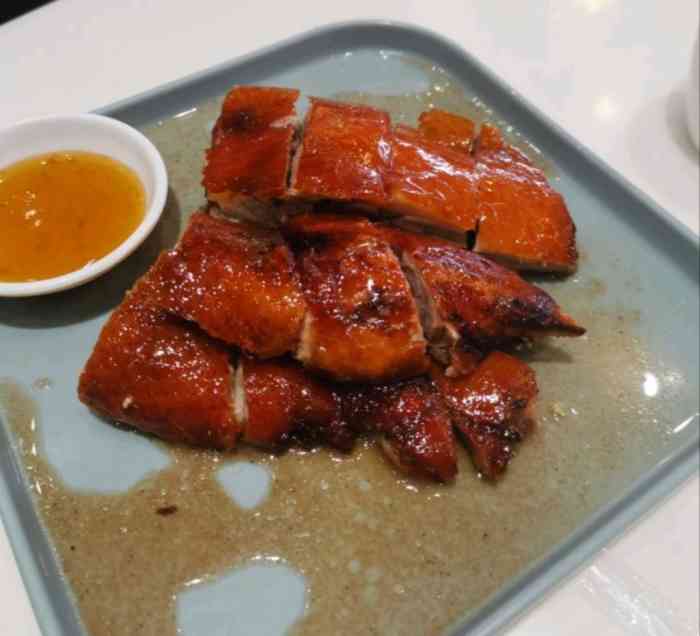 禄兴记香港大排档(龙湾天街店)-"[薄荷]环境:中午去吃的,排队排了20分