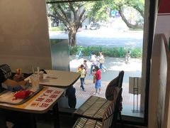 -麦当劳(东方时代广场分店)