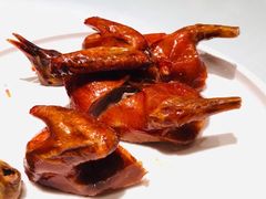 玻璃皮润烧乳鸽-北京厨房(西安SKP店)