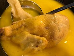 -鲜入围煮花胶鸡海鲜火锅